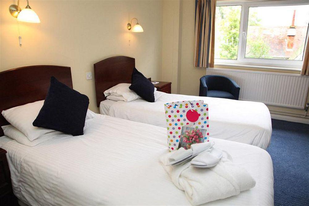 Oaklands Hotel Thorpe St Andrew Phòng bức ảnh